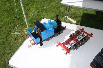 Another 3½" tank engine and a chassis, belonging to Alex.